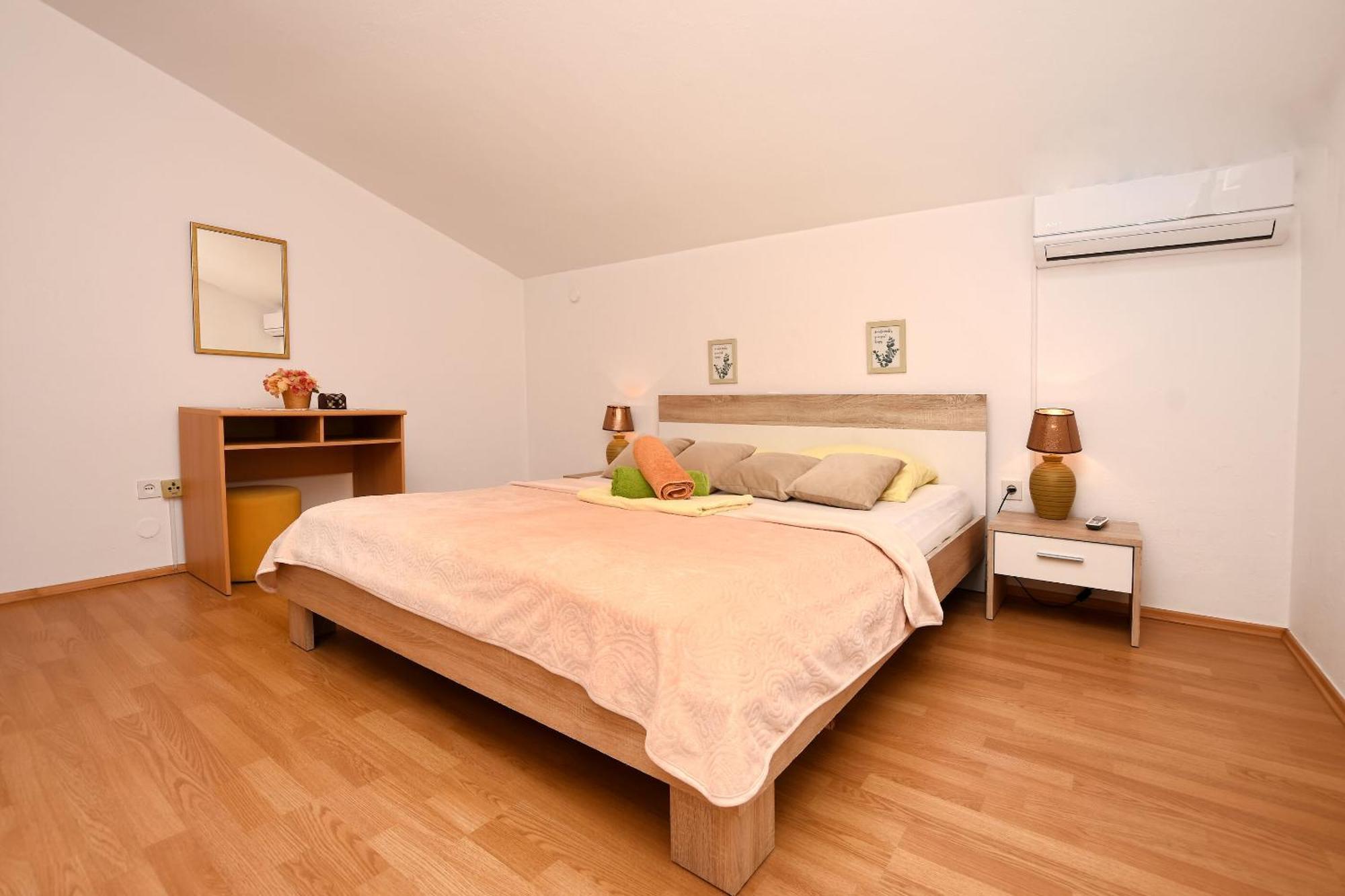 Apartment And Rooms Artina Vodice Extérieur photo
