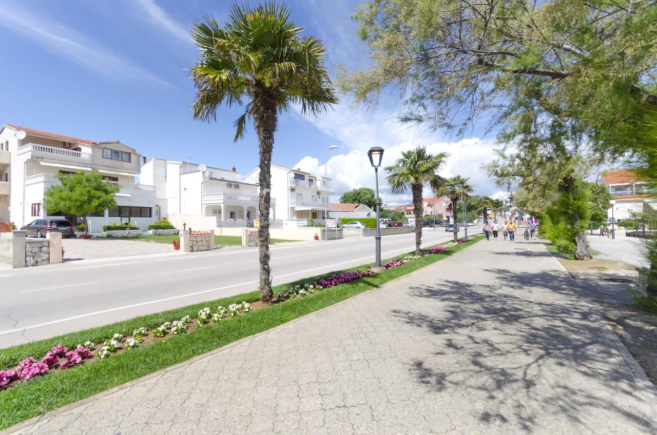 Apartment And Rooms Artina Vodice Extérieur photo