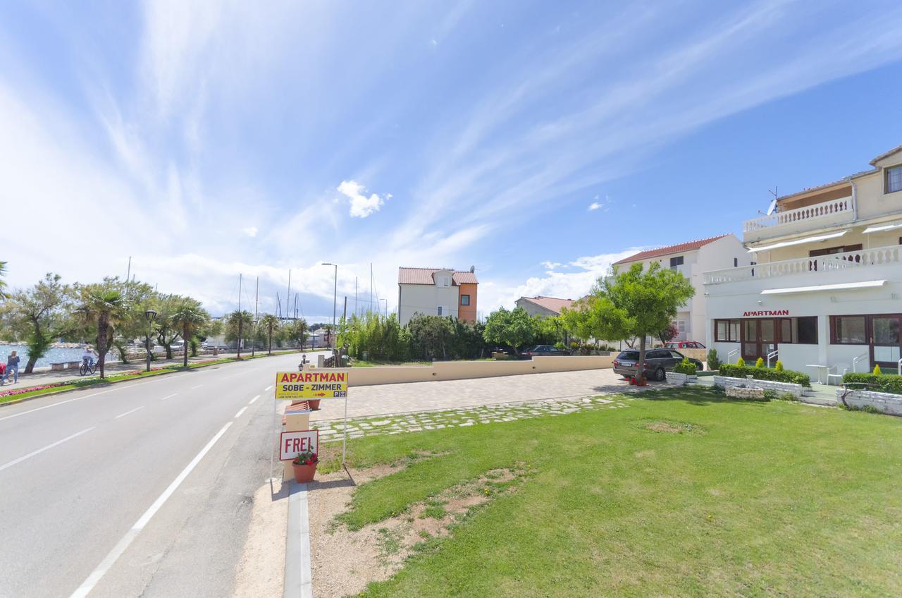 Apartment And Rooms Artina Vodice Extérieur photo